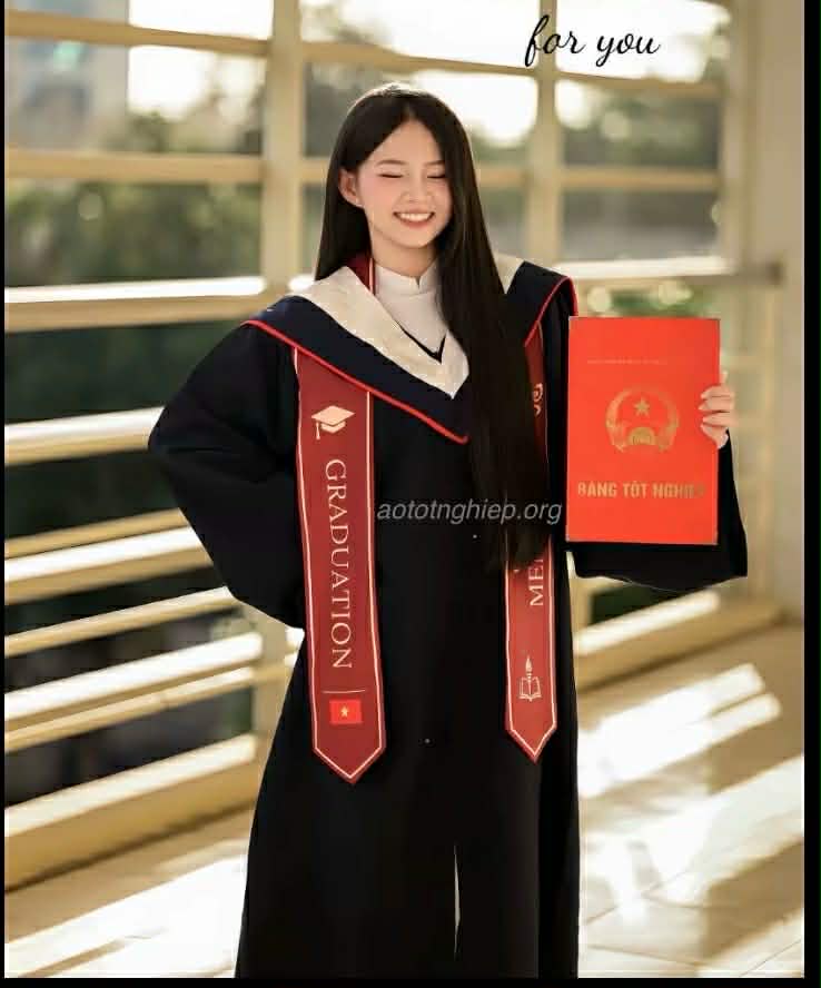 Aó tốt nghiệp trung học phổ thông 03